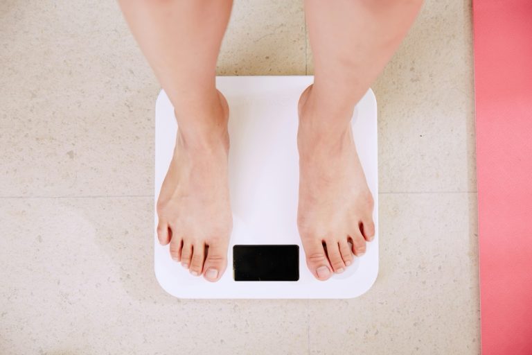 The Easiest, Lowest Effort Ways to Effortlessly Drop Pounds